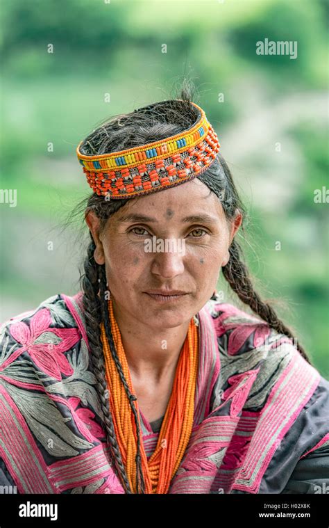 femme kalash|The amazing women of Kalash